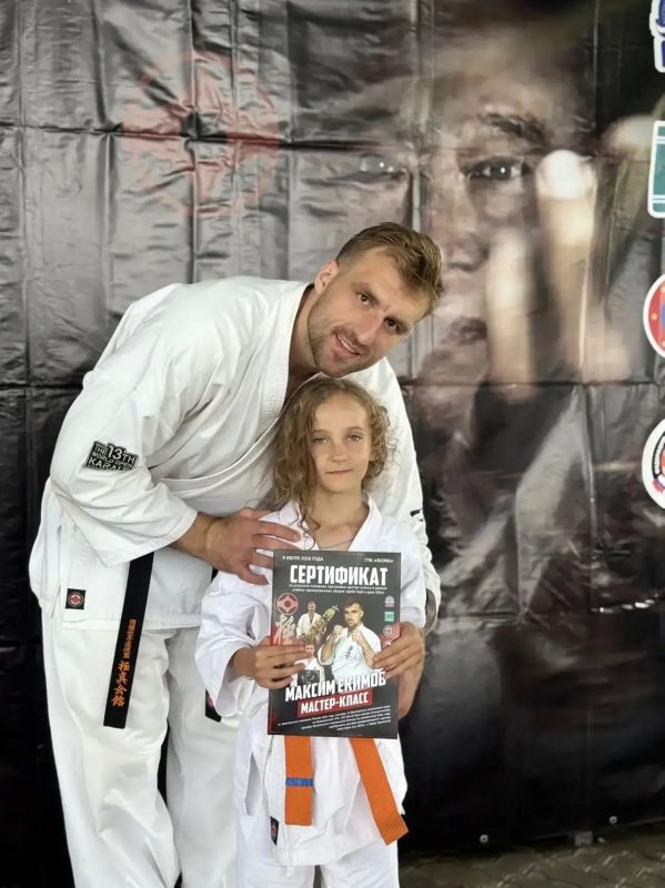 В ЕАО прошли учебно-тренировочные сборы по киокусинкай «Действуй в духе OSU!» В ЕАО прошли учебно-тренировочные сборы по киокусинкай «Действуй в духе OSU!»