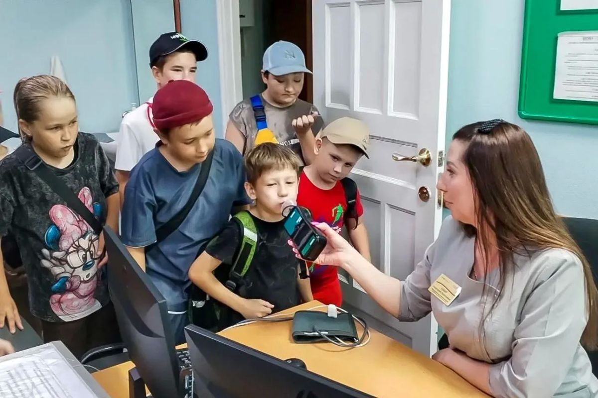 В рамках профориентационной работы с молодёжью областное государственное казенное учреждение «Центр занятости населения Еврейской автономной области» проводит серию познавательных встреч и экскурсий для детей и подростков В рамках профориентационной работы с молодёжью областное государственное казенное учреждение «Центр занятости населения Еврейской автономной области» проводит серию познавательных встреч и экскурсий для детей и подростков