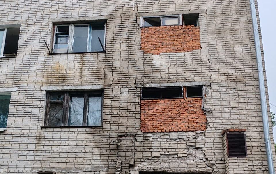 Аварийное жильё в Биробиджане: СК и прокуратура не сошлись в подходах (из депутатской почты А. Корниенко) Аварийное жильё в Биробиджане: СК и прокуратура не сошлись в подходах (из депутатской почты А. Корниенко)
