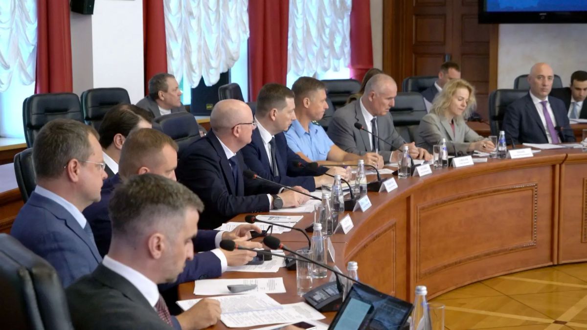 Мария Костюк: На совещании под руководством заместителя Председателя Правительства РФ — полномочного представителя Президента России в ДФО Юрия Петровича Трутнева рассмотрели проекты развития примостовой территории... Мария Костюк: На совещании под руководством заместителя Председателя Правительства РФ — полномочного представителя Президента России в ДФО Юрия Петровича Трутнева рассмотрели проекты развития примостовой территории...