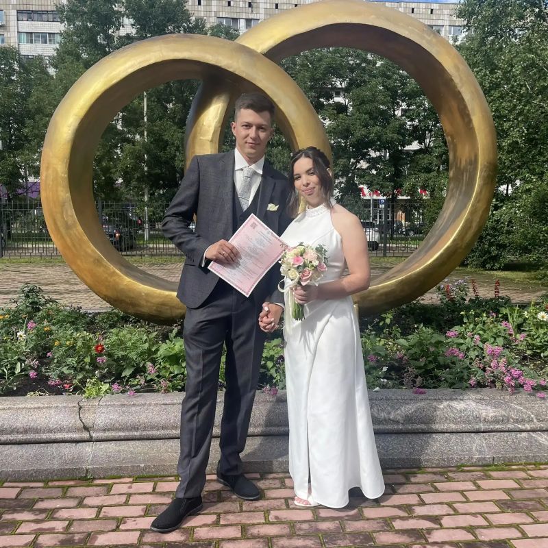 Свадебная пятница. Сегодня, 17 июля 2026 года, в Еврейской автономной области стало ещё больше счастливых семей! Влюблённые сказали друг другу заветное «да», и теперь их судьбы связаны навсегда Свадебная пятница. Сегодня, 17 июля 2026 года, в Еврейской автономной области стало ещё больше счастливых семей! Влюблённые сказали друг другу заветное «да», и теперь их судьбы связаны навсегда