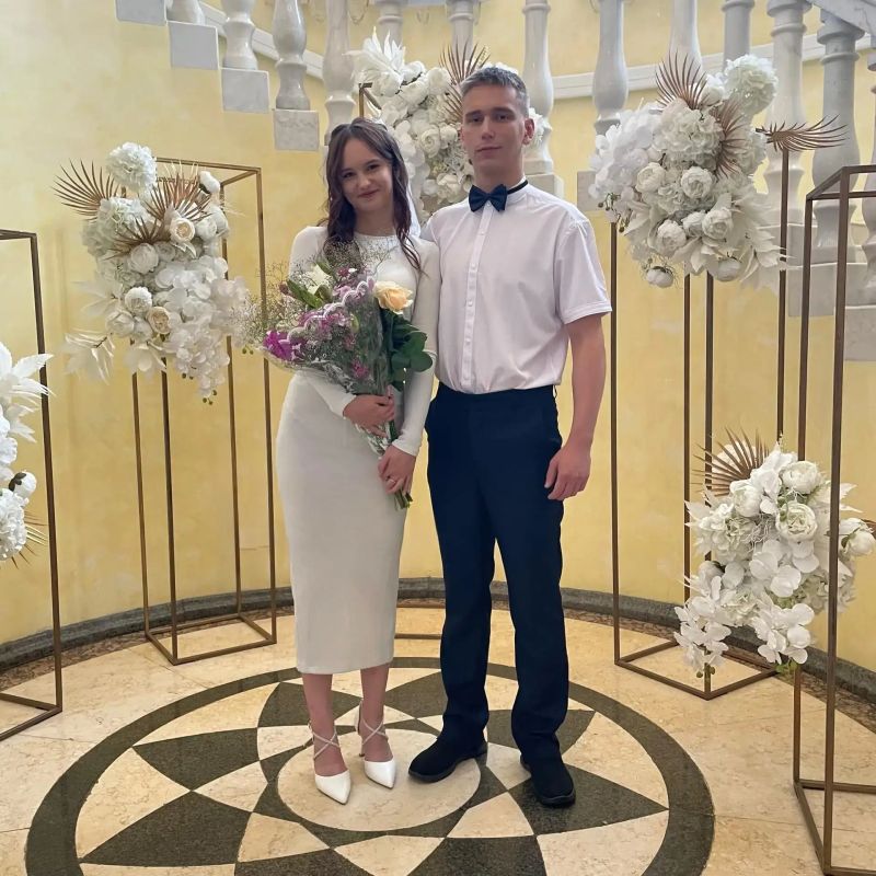 Свадебная пятница. Сегодня, 17 июля 2026 года, в Еврейской автономной области стало ещё больше счастливых семей! Влюблённые сказали друг другу заветное «да», и теперь их судьбы связаны навсегда Свадебная пятница. Сегодня, 17 июля 2026 года, в Еврейской автономной области стало ещё больше счастливых семей! Влюблённые сказали друг другу заветное «да», и теперь их судьбы связаны навсегда