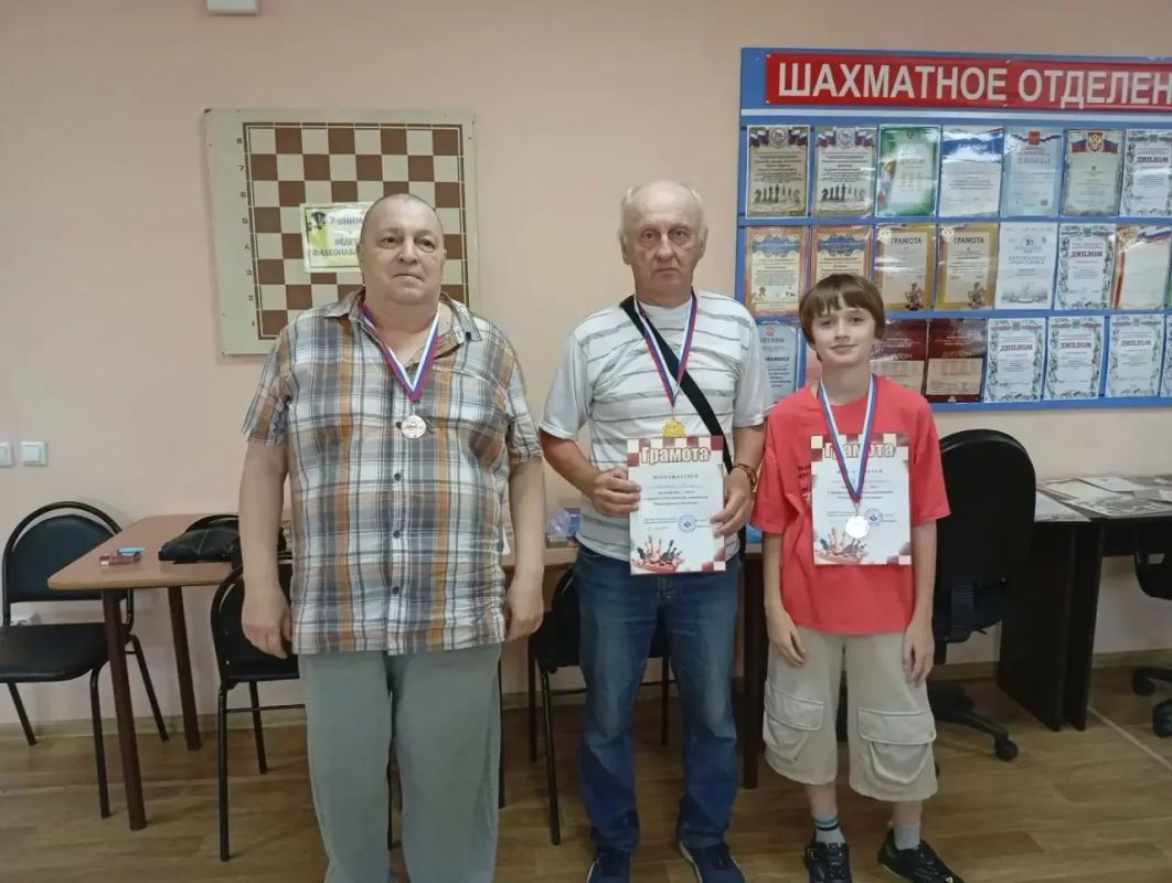 В Биробиджане состоялся блицтурнир, приуроченный к Международному дню шахмат В Биробиджане состоялся блицтурнир, приуроченный к Международному дню шахмат