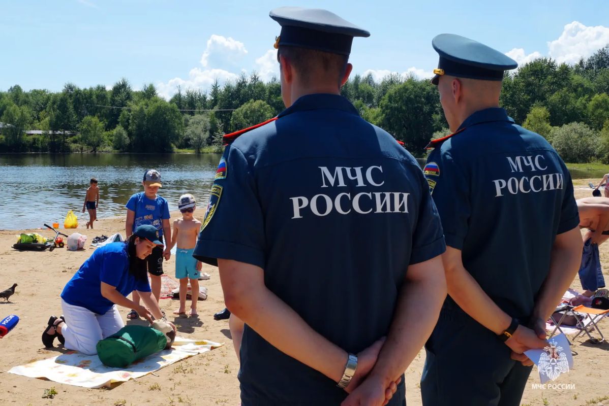 Главный урок лета: биробиджанцы примерили роль спасателя Главный урок лета: биробиджанцы примерили роль спасателя