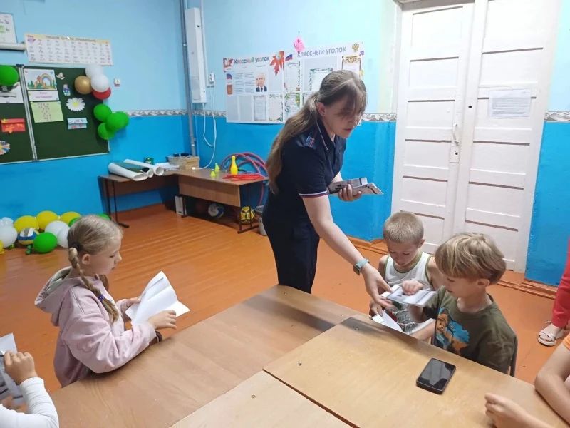 В Биробиджане сотрудники ПДН рассказали детям, как защитить свои велосипеды В Биробиджане сотрудники ПДН рассказали детям, как защитить свои велосипеды