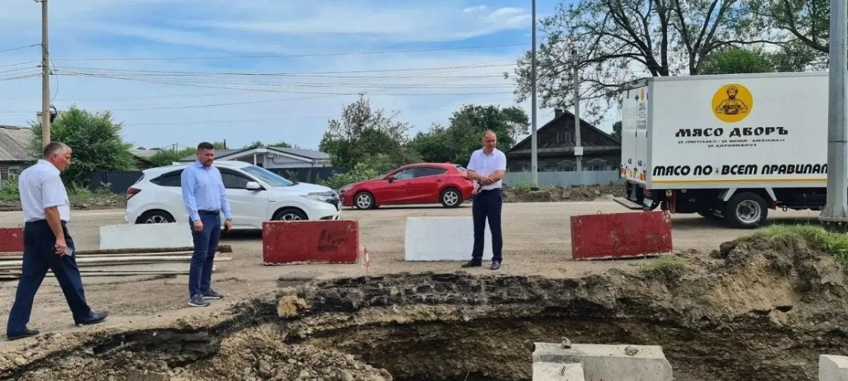 Активно ведутся ремонтные работы на автодороге по ул. Советской Активно ведутся ремонтные работы на автодороге по ул. Советской