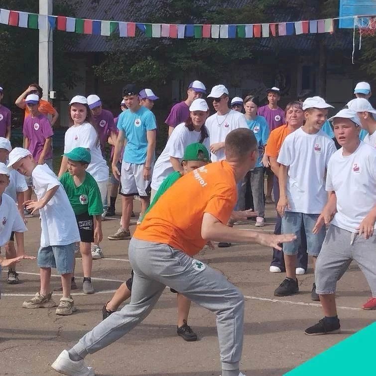 Вторая смена открылась в летнем лагере «Юннаты» Вторая смена открылась в летнем лагере «Юннаты»