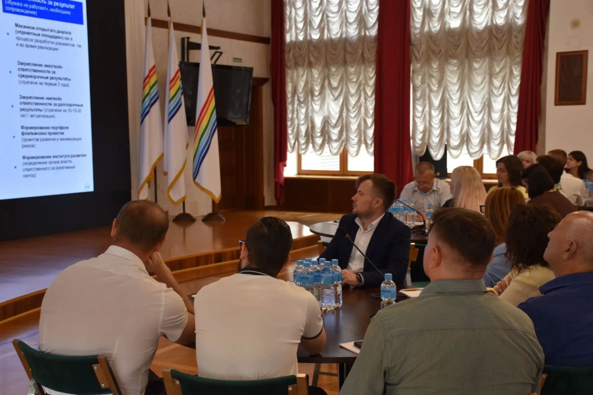 Биробиджан на четыре дня стал столицей креатива: в ЕАО стартовал Международный форум креативных индустрий и гостеприимства Биробиджан на четыре дня стал столицей креатива: в ЕАО стартовал Международный форум креативных индустрий и гостеприимства