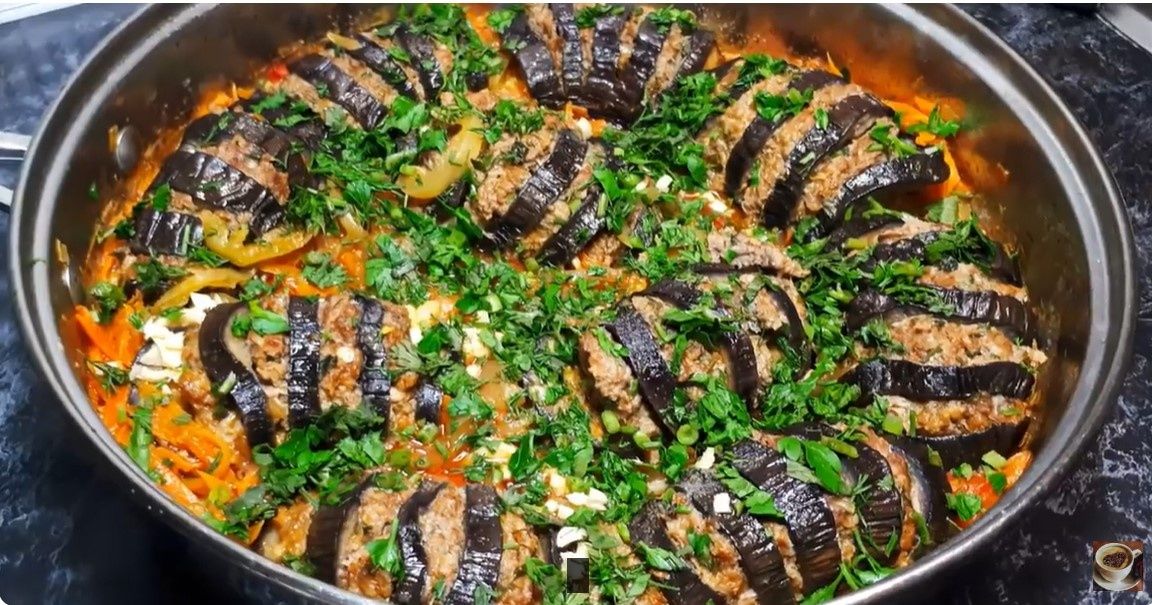 Простое и вкусное блюдо: как приготовить фаршированные баклажаны с мясом
