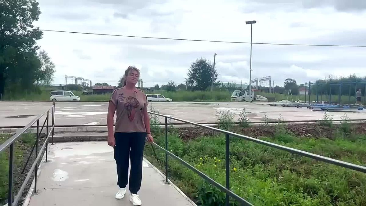 В поселке Известковый достраивают новую спортплощадку