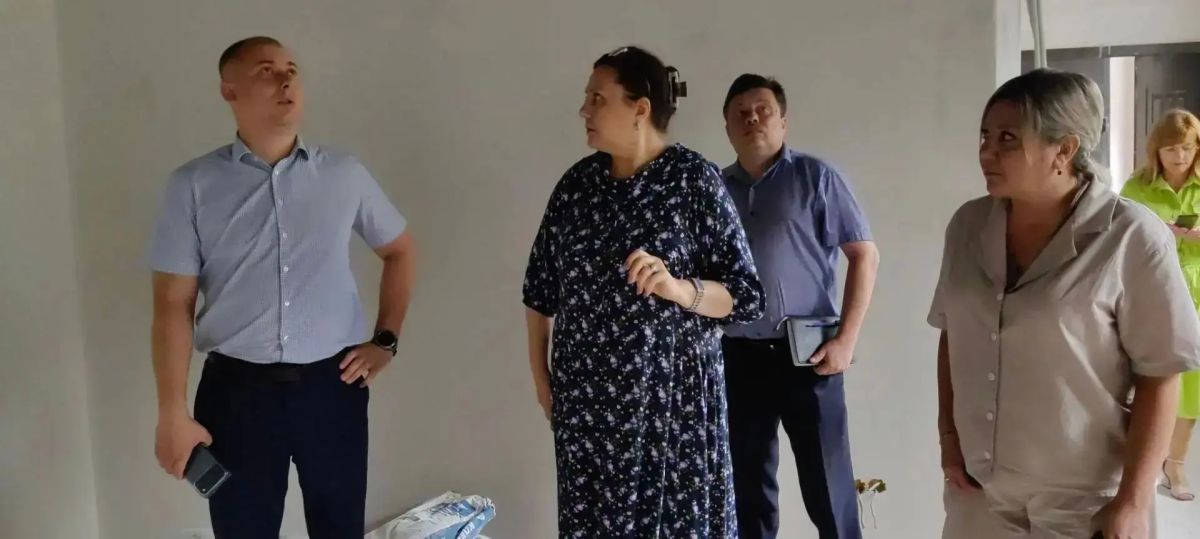 В Биробиджане продолжается ремонт библиотеки по нацпроекту «Семья» В Биробиджане продолжается ремонт библиотеки по нацпроекту «Семья»