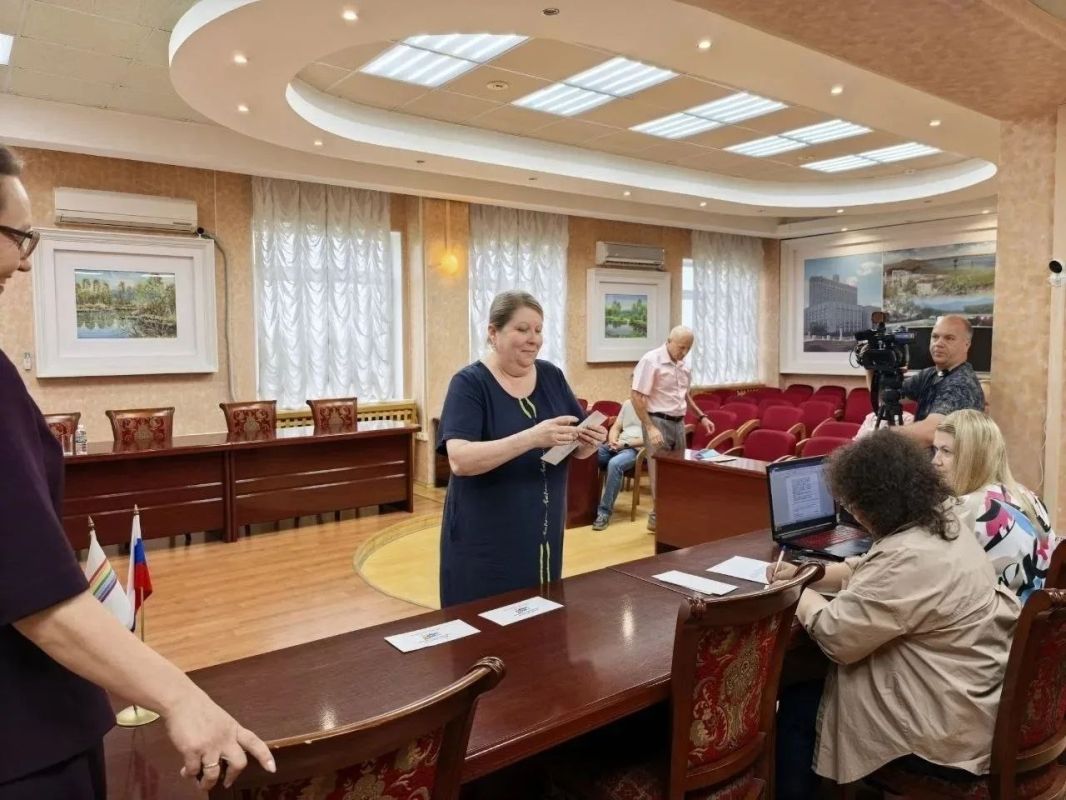 В избиркоме ЕАО прошла жеребьёвка партий для бюллетеня на выборах в Заксобрание В избиркоме ЕАО прошла жеребьёвка партий для бюллетеня на выборах в Заксобрание