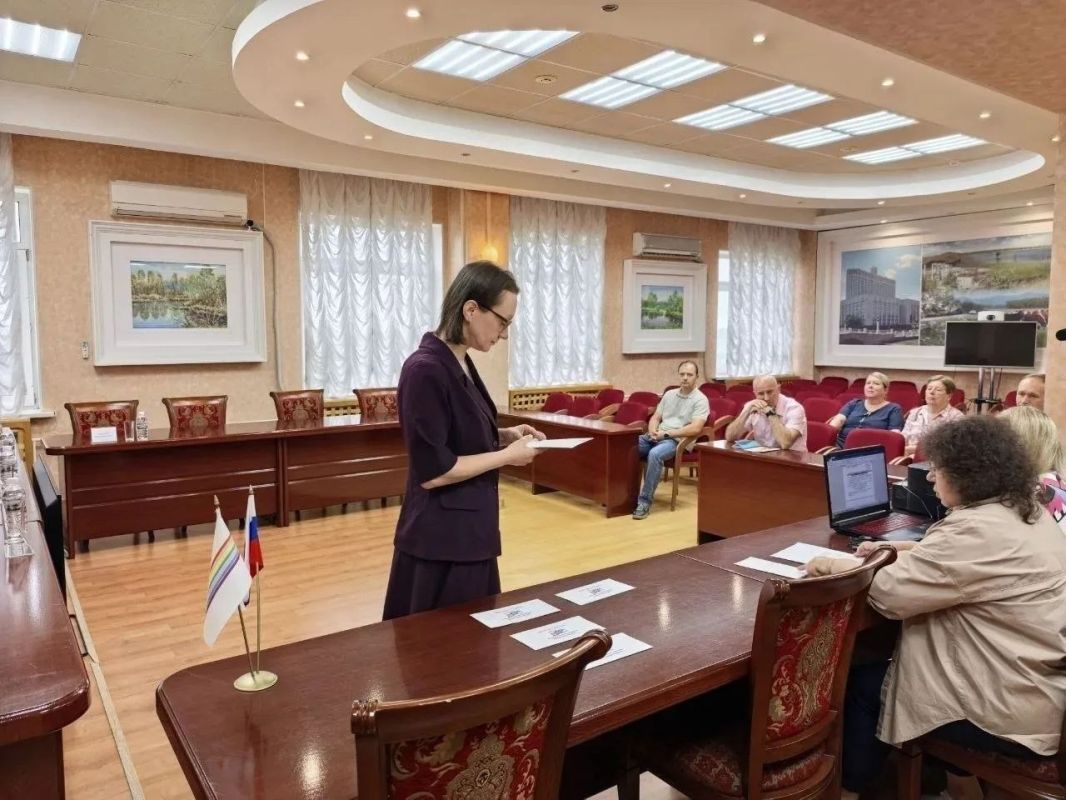 В избиркоме ЕАО прошла жеребьёвка партий для бюллетеня на выборах в Заксобрание В избиркоме ЕАО прошла жеребьёвка партий для бюллетеня на выборах в Заксобрание