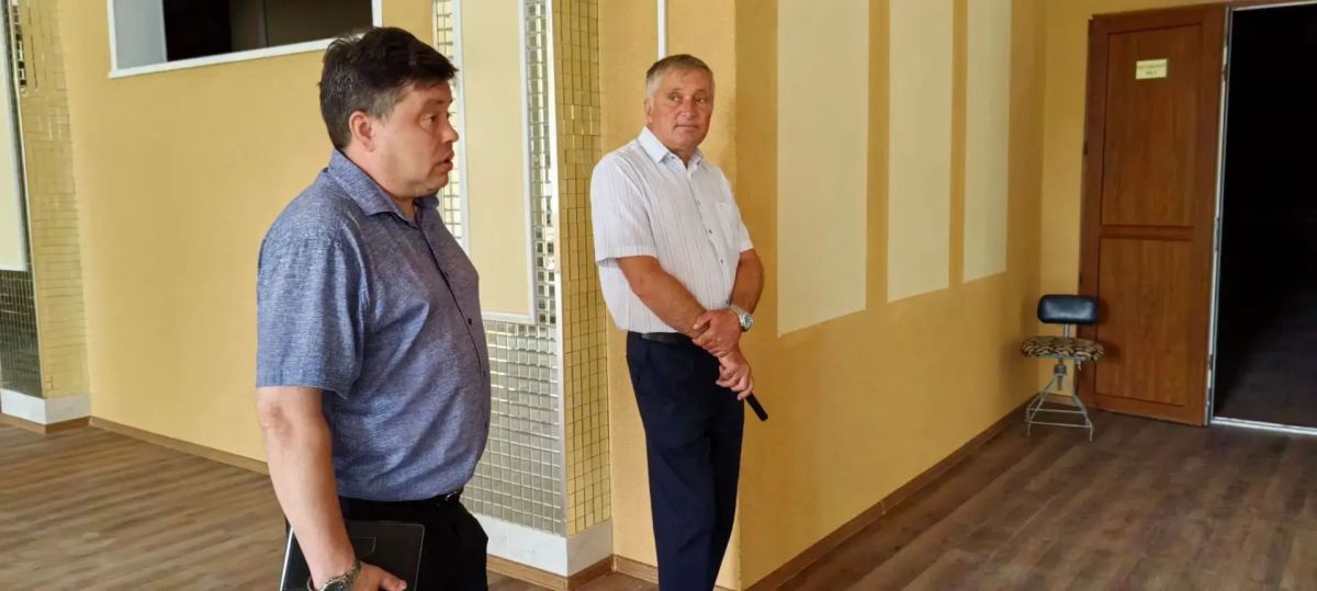 В Биробиджане продолжают благоустраивать театр кукол «Кудесник»