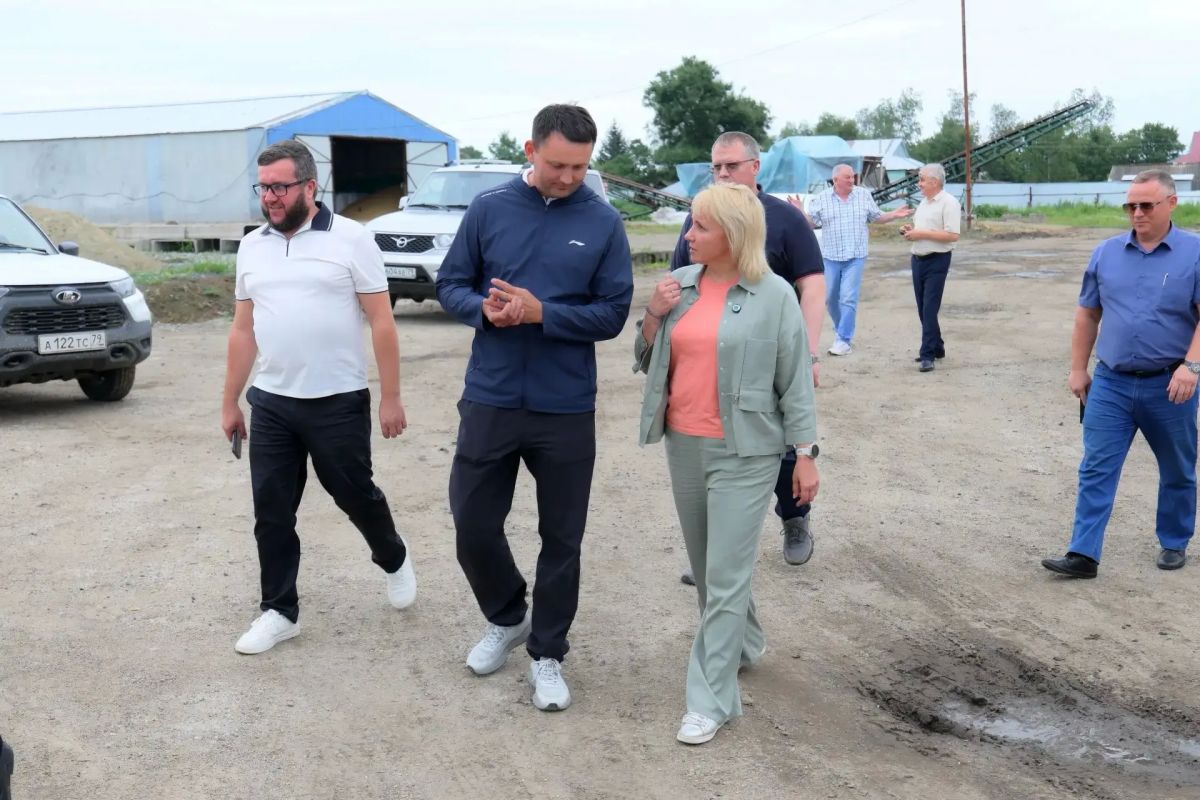 Губернатор ЕАО Мария Костюк совершила рабочую поездку в Ленинский район Губернатор ЕАО Мария Костюк совершила рабочую поездку в Ленинский район