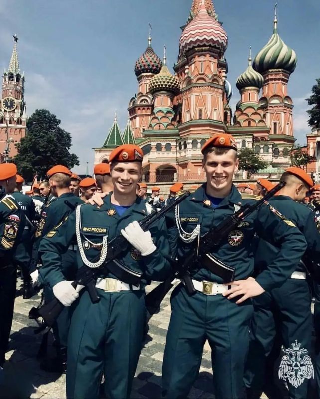 5 августа — День курсанта. Будущие спасатели делают первый шаг в профессию 5 августа — День курсанта. Будущие спасатели делают первый шаг в профессию