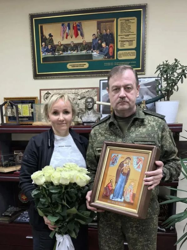 Мария Костюк: Наш Президент Владимир Владимирович Путин назначил новым командующим группировкой войск «Центр» в зоне СВО Героя России Андрея Сергеевича Иванаева, который до этого руководил войсками Восточного военного округа Мария Костюк: Наш Президент Владимир Владимирович Путин назначил новым командующим группировкой войск «Центр» в зоне СВО Героя России Андрея Сергеевича Иванаева, который до этого руководил войсками Восточного военного округа