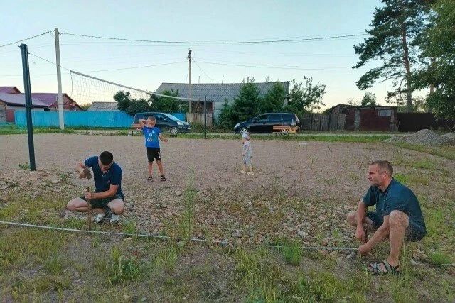 Волейбольную площадку усовершенствуют в селе Птичник Волейбольную площадку усовершенствуют в селе Птичник