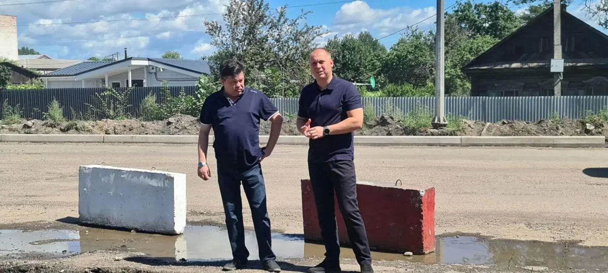 Первый слой асфальта на ул. Советской в Биробиджане появится уже на этой неделе Первый слой асфальта на ул. Советской в Биробиджане появится уже на этой неделе