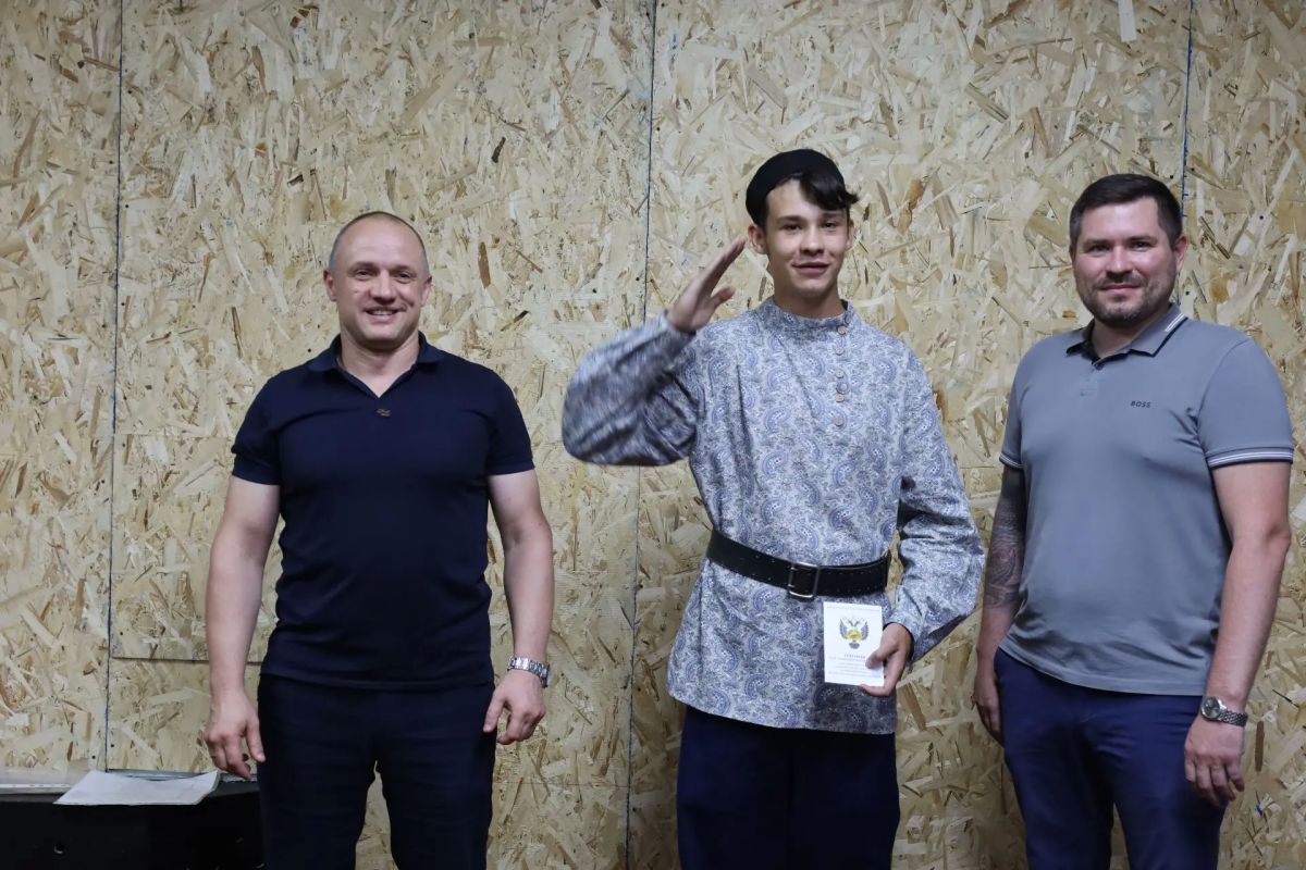 В Биробиджане прошла открытая тренировка по спортивному метанию ножа В Биробиджане прошла открытая тренировка по спортивному метанию ножа