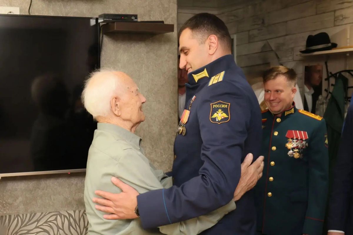 100 лет исполнилось ветерану Великой Отечественной войны Михаилу Фёдоровичу Золотых 100 лет исполнилось ветерану Великой Отечественной войны Михаилу Фёдоровичу Золотых