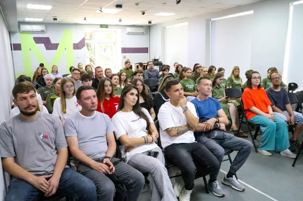 «Если мы не окружим любовью и заботой людей, живущих здесь, они рванут подальше» «Если мы не окружим любовью и заботой людей, живущих здесь, они рванут подальше»