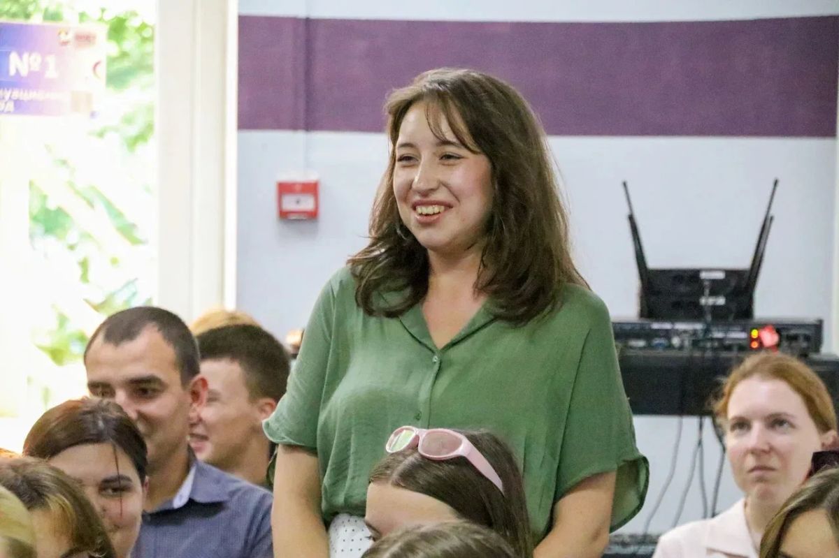 «Если мы не окружим любовью и заботой людей, живущих здесь, они рванут подальше» «Если мы не окружим любовью и заботой людей, живущих здесь, они рванут подальше»