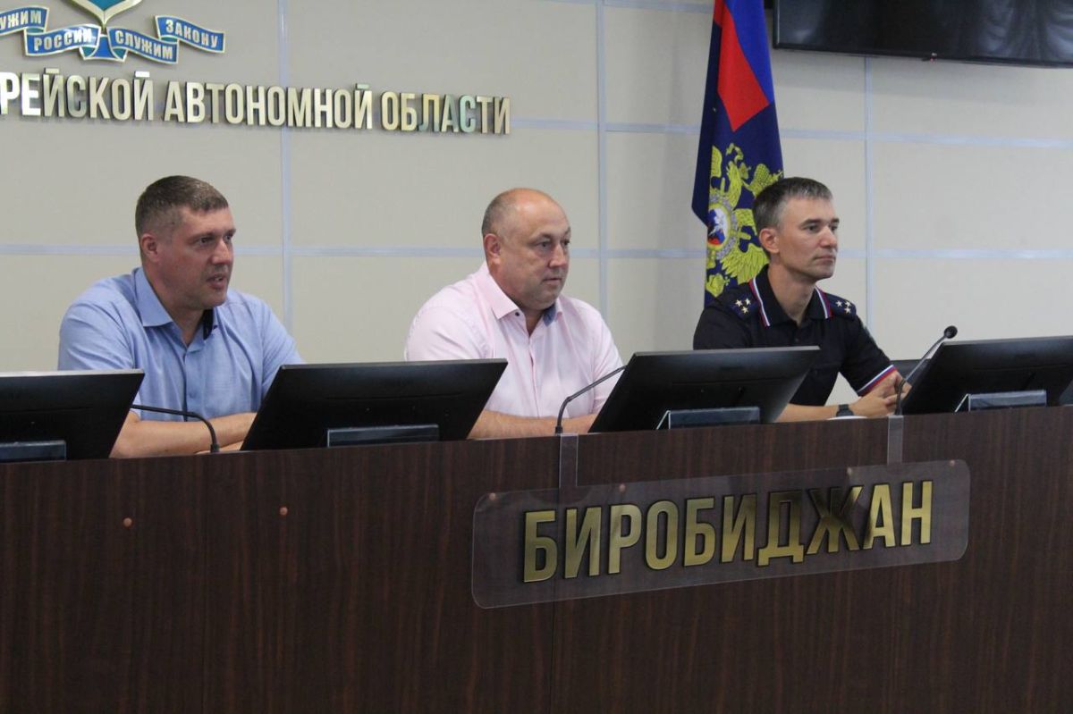 18 молодых сотрудников пополнили ряды полиции Еврейской автономной области 18 молодых сотрудников пополнили ряды полиции Еврейской автономной области