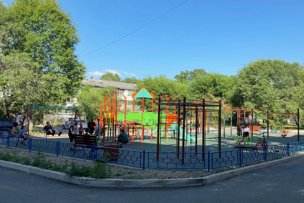 Еще один уютный двор отремонтировали в Биробиджане Еще один уютный двор отремонтировали в Биробиджане