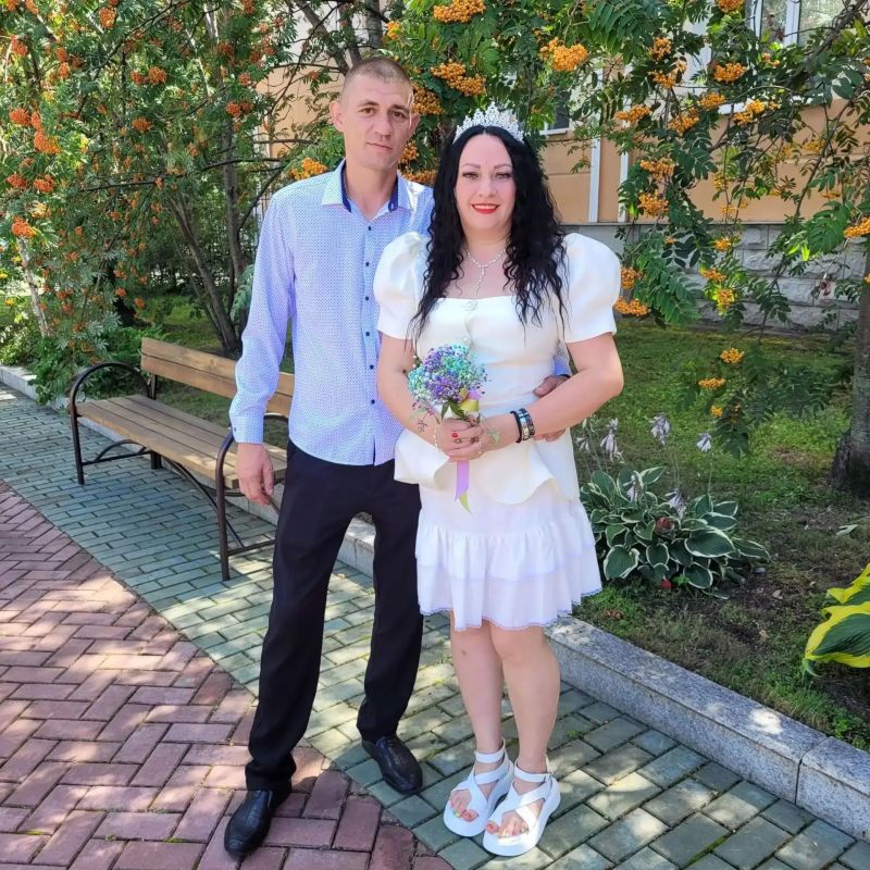 Свадебная пятница. Сегодня, 14.08.2026 года, влюблённые пары Еврейской автономной области сказали друг другу «да» и официально стали семьями Свадебная пятница. Сегодня, 14.08.2026 года, влюблённые пары Еврейской автономной области сказали друг другу «да» и официально стали семьями