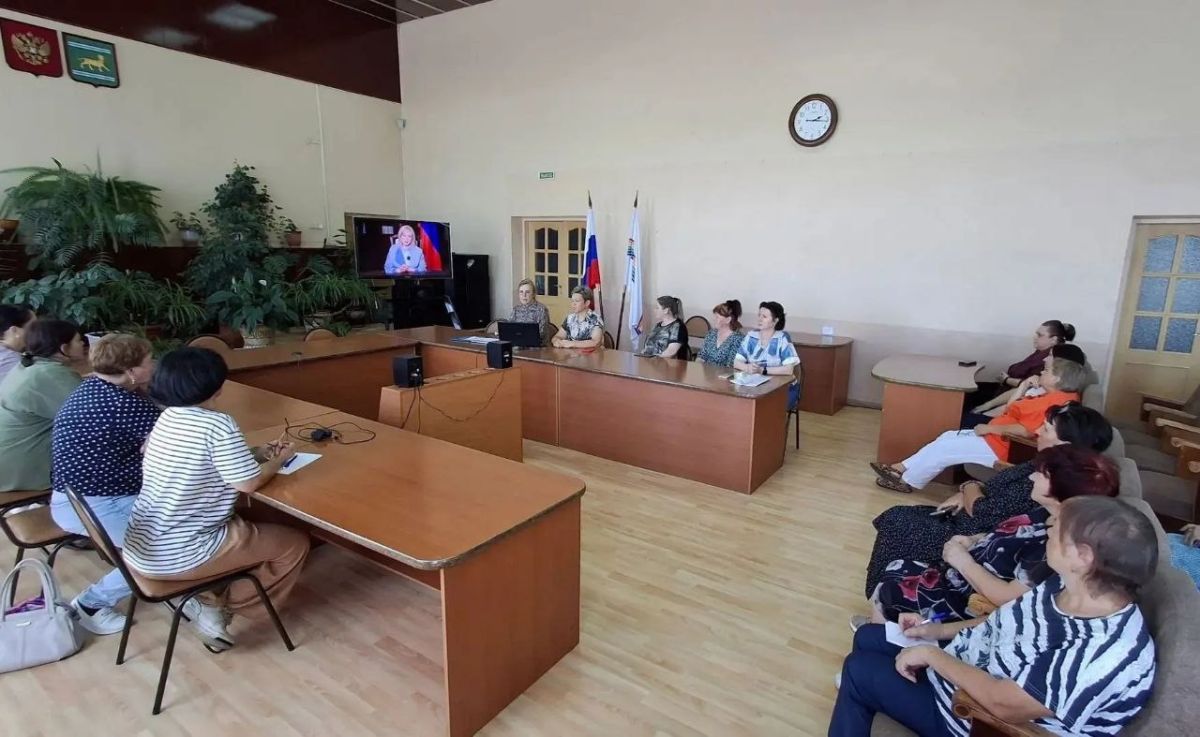 В Смидовичском районе прошло обучение обходчиков «ИнформУИК» В Смидовичском районе прошло обучение обходчиков «ИнформУИК»