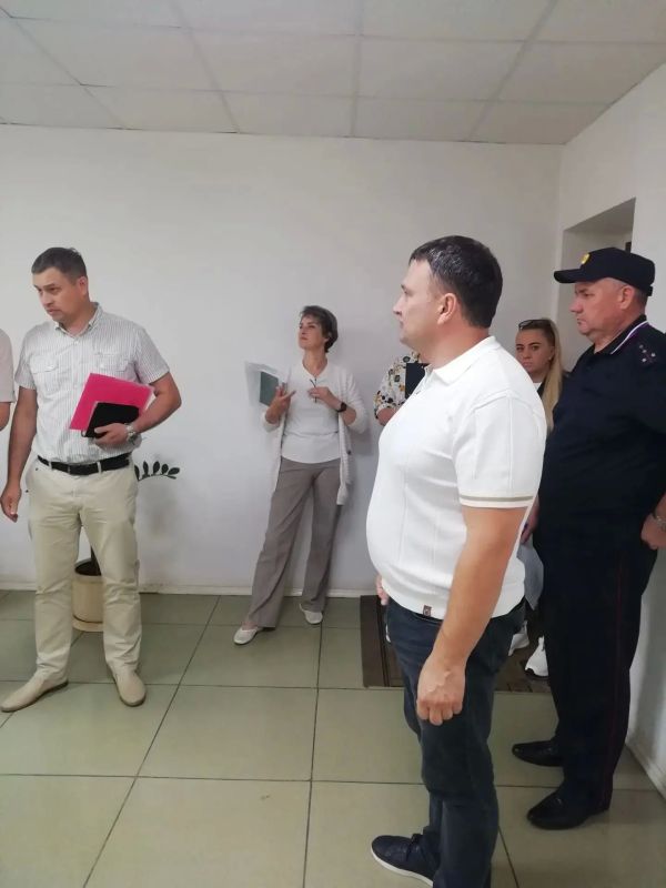 В Биробиджане проверили готовность избирательных участков к выборам В Биробиджане проверили готовность избирательных участков к выборам