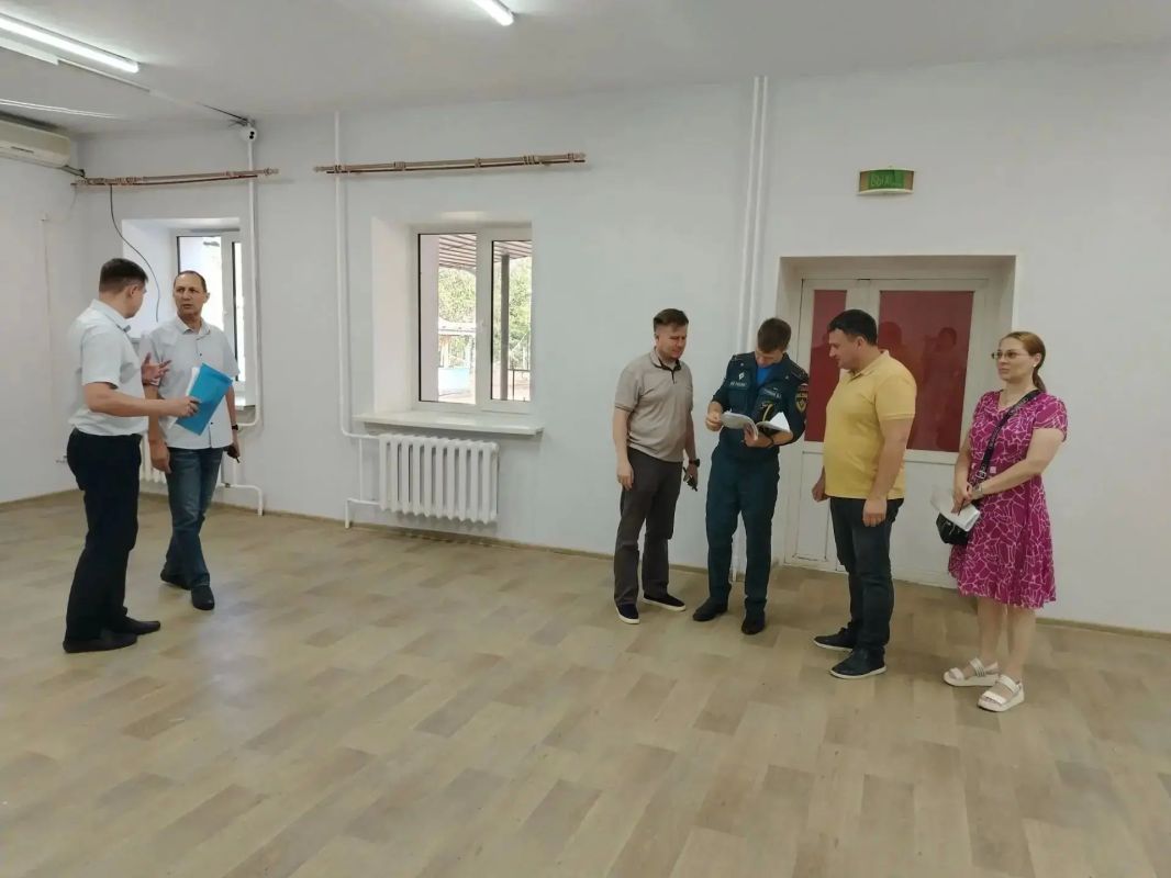 В Биробиджане проверили готовность избирательных участков к выборам В Биробиджане проверили готовность избирательных участков к выборам