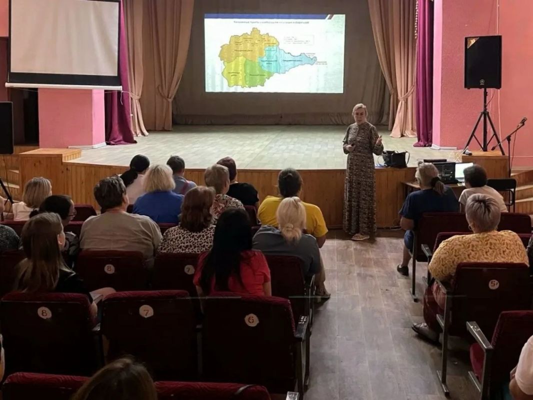 В Смидовичском районе прошло обучение обходчиков «ИнформУИК» В Смидовичском районе прошло обучение обходчиков «ИнформУИК»