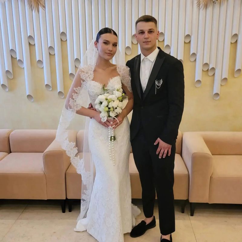 Свадебная пятница. Сегодня, 14.08.2026 года, влюблённые пары Еврейской автономной области сказали друг другу «да» и официально стали семьями Свадебная пятница. Сегодня, 14.08.2026 года, влюблённые пары Еврейской автономной области сказали друг другу «да» и официально стали семьями