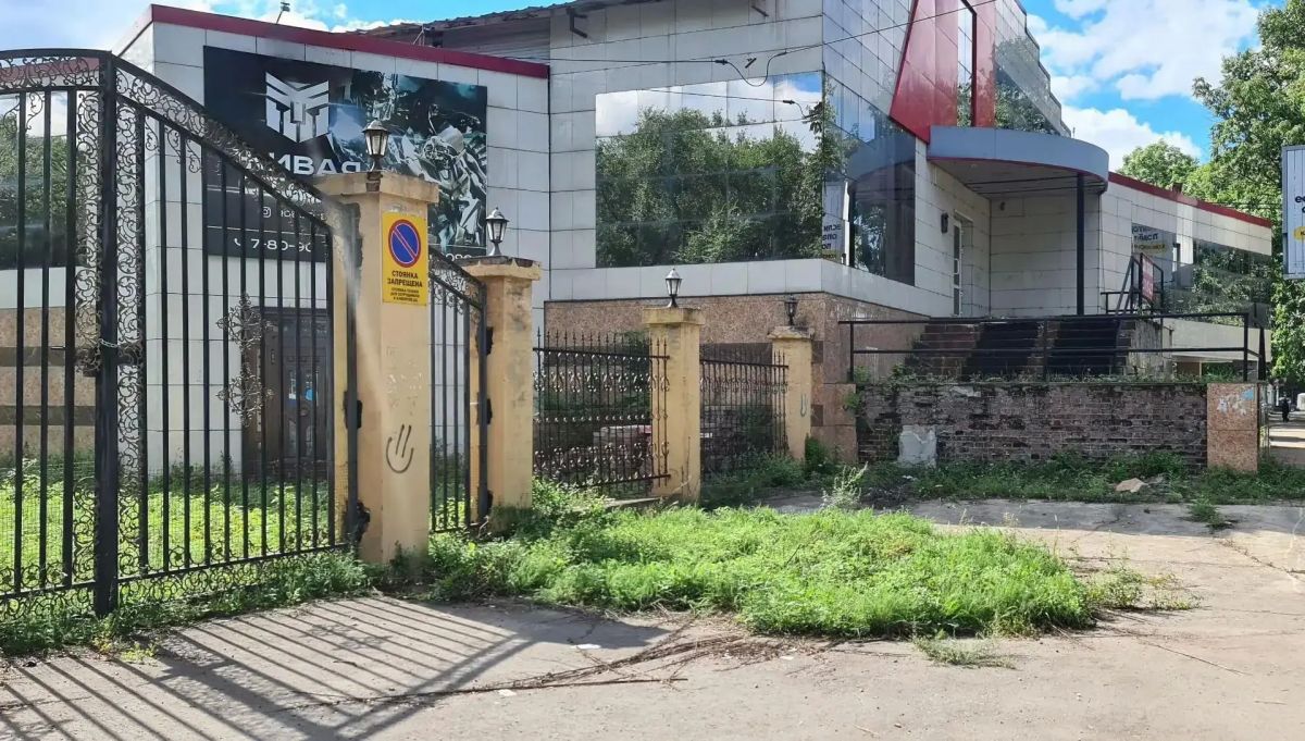 Много мусора при обходе улиц обнаружил мэр Биробиджана Много мусора при обходе улиц обнаружил мэр Биробиджана