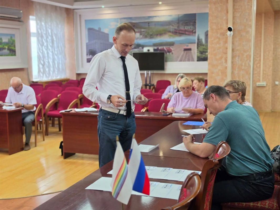 В избиркоме ЕАО прошла жеребьёвка по распределению бесплатного и платного эфирного времени для выборов в Законодательное Собрание В избиркоме ЕАО прошла жеребьёвка по распределению бесплатного и платного эфирного времени для выборов в Законодательное Собрание