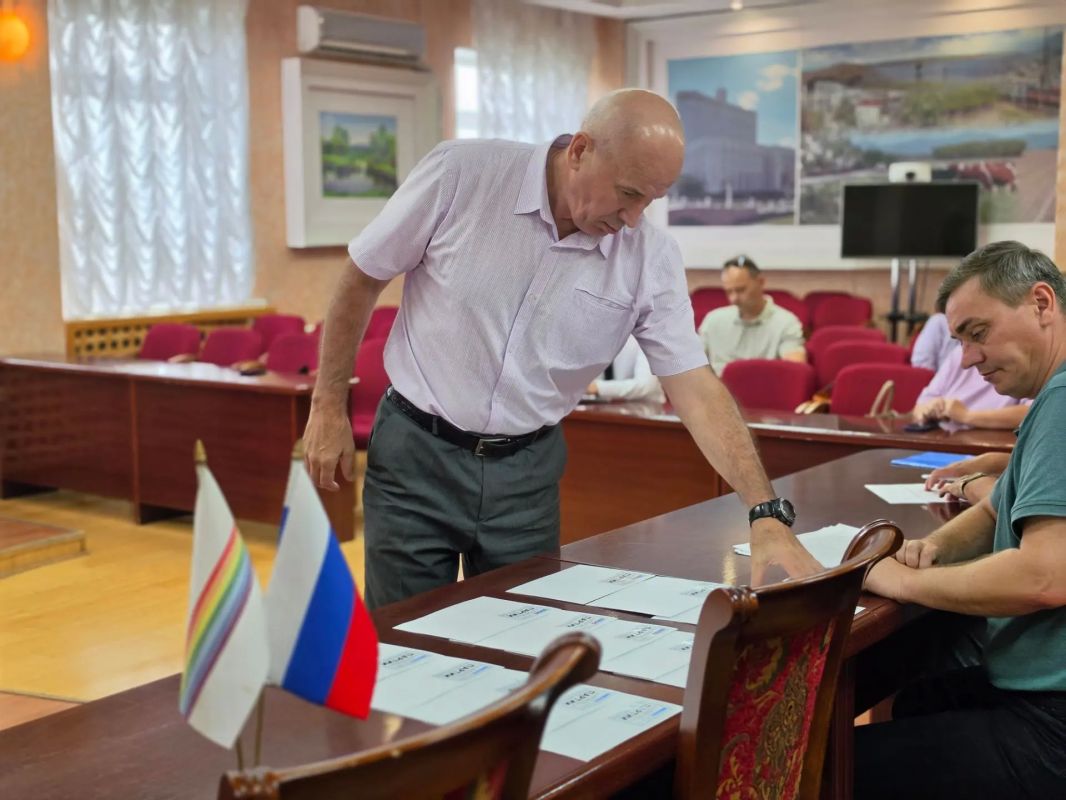 В избиркоме ЕАО прошла жеребьёвка по распределению бесплатного и платного эфирного времени для выборов в Законодательное Собрание В избиркоме ЕАО прошла жеребьёвка по распределению бесплатного и платного эфирного времени для выборов в Законодательное Собрание