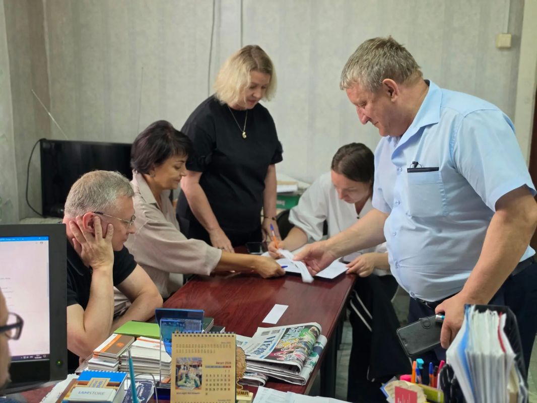 В издательском доме «Биробиджан» прошла жеребьёвка по распределению бесплатной печатной площади В издательском доме «Биробиджан» прошла жеребьёвка по распределению бесплатной печатной площади