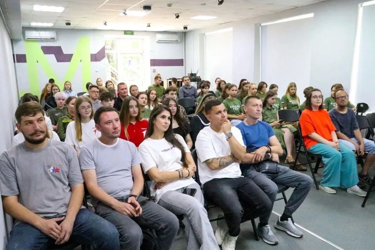 «Диалог на равных» с депутатом Государственной Думы РФ Бадмой Башанкаевым прошёл в Биробиджане «Диалог на равных» с депутатом Государственной Думы РФ Бадмой Башанкаевым прошёл в Биробиджане