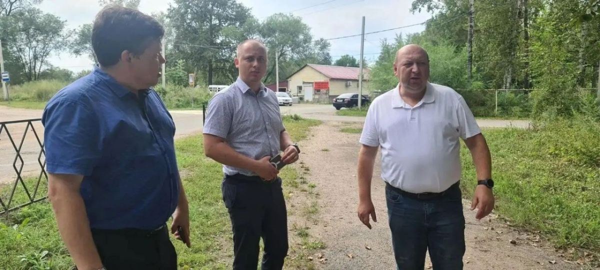 Депутат Городской Думы Кэлин Гожан принял участие в обходе будущего объекта ремонта в микрорайоне Биробиджан-2 Депутат Городской Думы Кэлин Гожан принял участие в обходе будущего объекта ремонта в микрорайоне Биробиджан-2