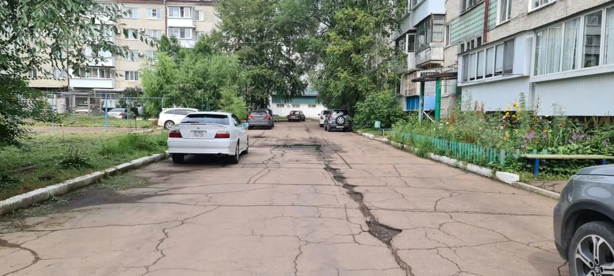 В Биробиджане асфальтируют междворовые проезды В Биробиджане асфальтируют междворовые проезды