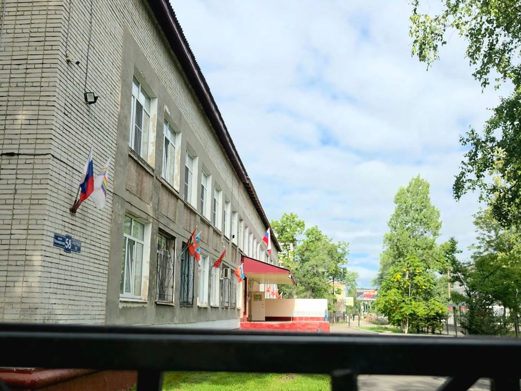 На избирательном участке в Биробиджане обнаружен неизвестный предмет На избирательном участке в Биробиджане обнаружен неизвестный предмет