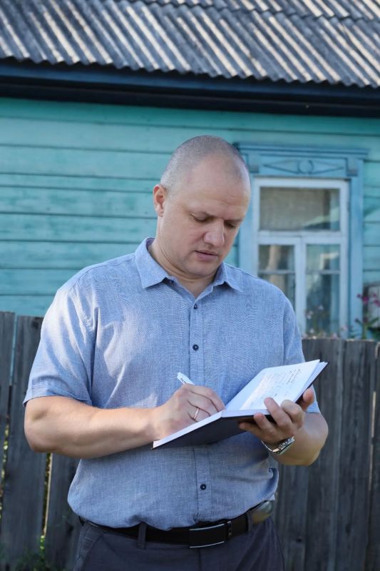 Председатель Городской Думы Сергей Радецкий встретился с жителями улицы Охотской и взял наказы на контроль Председатель Городской Думы Сергей Радецкий встретился с жителями улицы Охотской и взял наказы на контроль