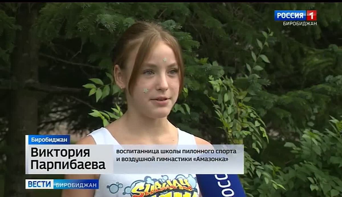 На соревнованиях по пилонному спорту участницы продемонстрировали уникальные номера