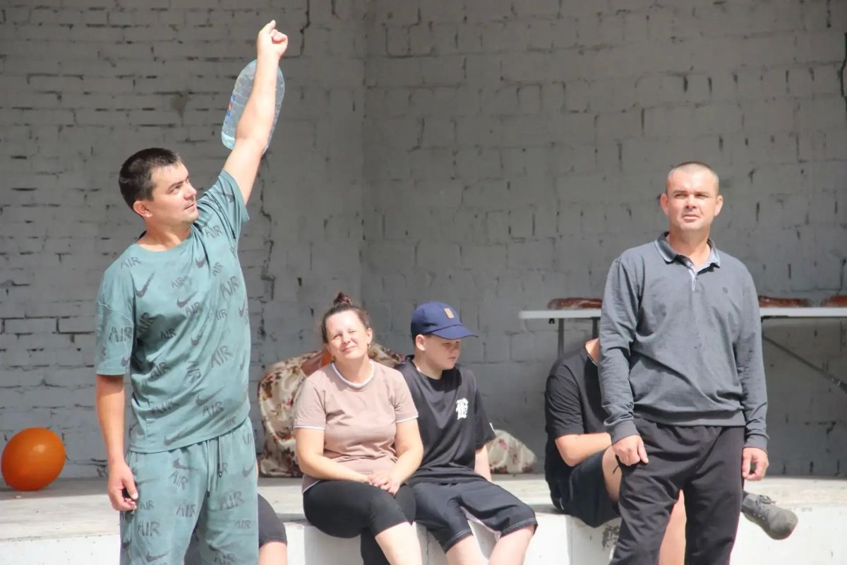 В Облученском районе завершились семейные спортивные соревнования «Папа, мама, я — спортивная семья» В Облученском районе завершились семейные спортивные соревнования «Папа, мама, я — спортивная семья»