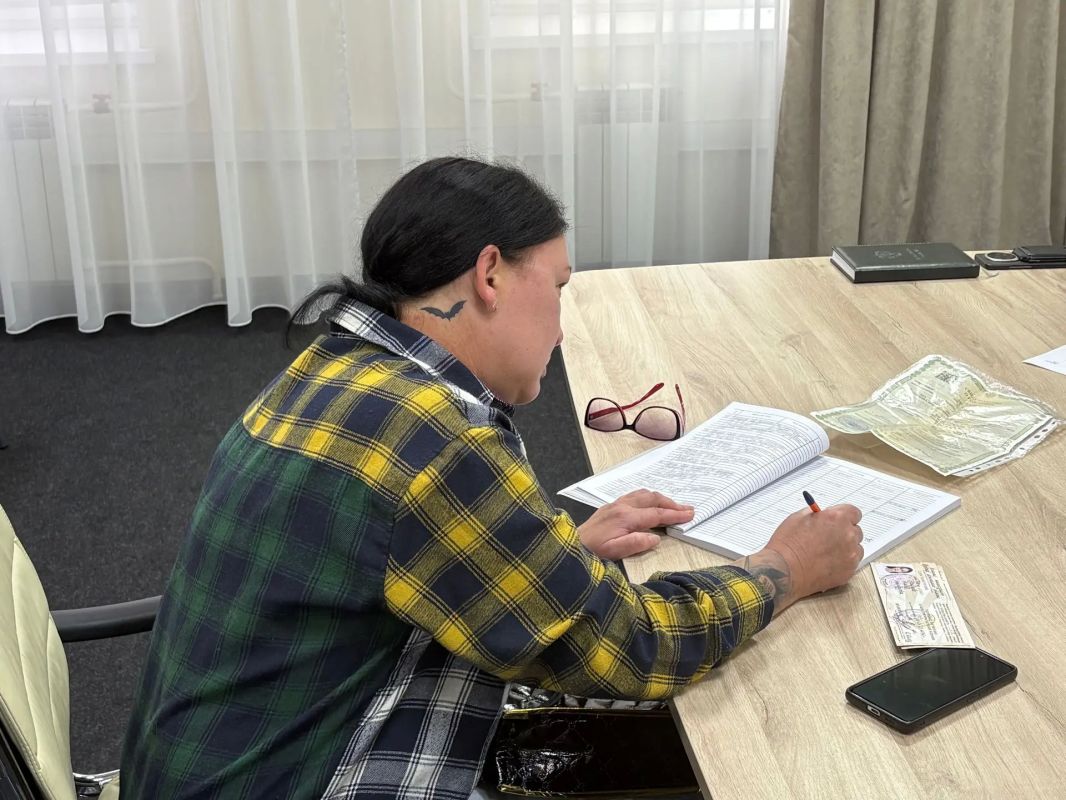 Исполняющий обязанности прокурора Еврейской автономной области провел прием участников СВО и членов их семей Исполняющий обязанности прокурора Еврейской автономной области провел прием участников СВО и членов их семей