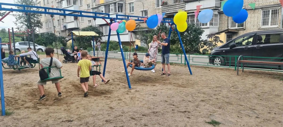 В Биробиджане открылась новая зона отдыха для жителей Советской, 72б В Биробиджане открылась новая зона отдыха для жителей Советской, 72б