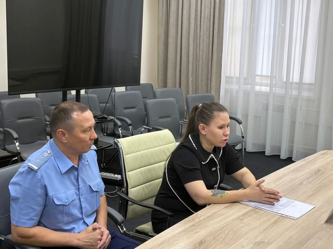 Исполняющий обязанности прокурора Еврейской автономной области провел прием участников СВО и членов их семей Исполняющий обязанности прокурора Еврейской автономной области провел прием участников СВО и членов их семей