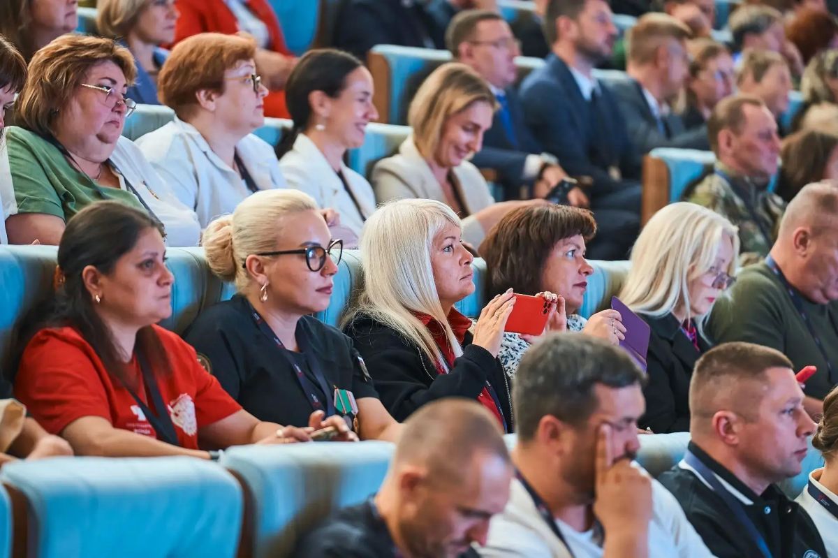 Артём Жога: Кульминацией форума в Тюмени стало награждение победителей премии "Патриоты России" Артём Жога: Кульминацией форума в Тюмени стало награждение победителей премии "Патриоты России"